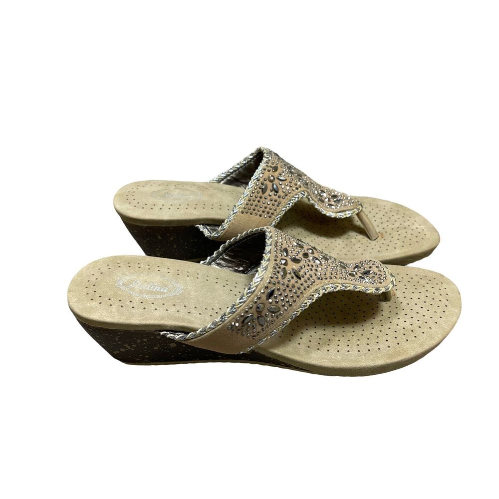 Italina‎ Sandals Womens 6 Beige Faux Leather Floral Beaded Thong Flip Flops